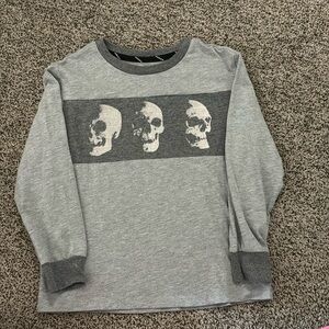 Longe sleeve skull shirt